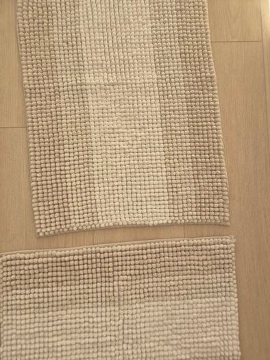 Bathroom rugs