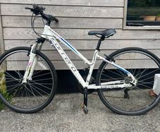 Carrera Crossfire Women's Hybrid Bike 28"