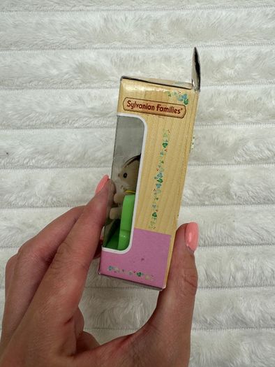 Sylvanian Families Walnut Squirrel Twins 3218 Damaged Box Please see pictures