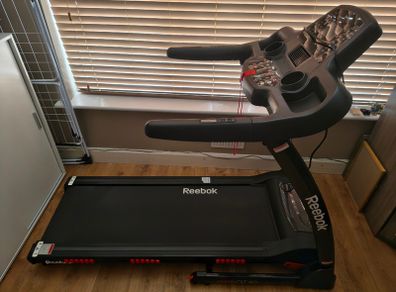 Reebok ONE GT40s treadmill, foldable