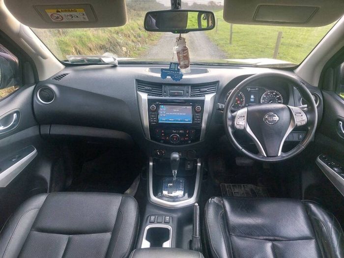 Nissan Navara Tekna 2.3 Automatic