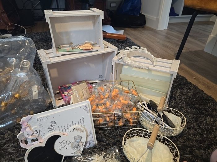 Wedding Bits