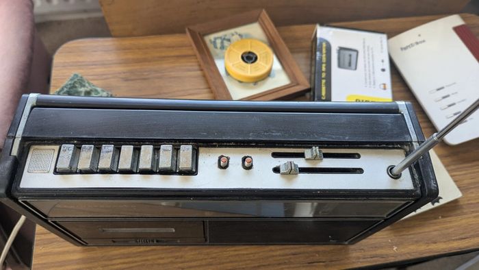 Vintage Philips RR365 Radiorecorder - FM Radio Working