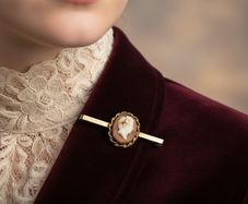 9 Carat Gold Cameo Bar Brooch