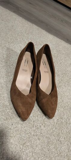 5th AVENUE Real Suede Tan / Brown Pointed Low Block Heels Size 38 (UK 5)