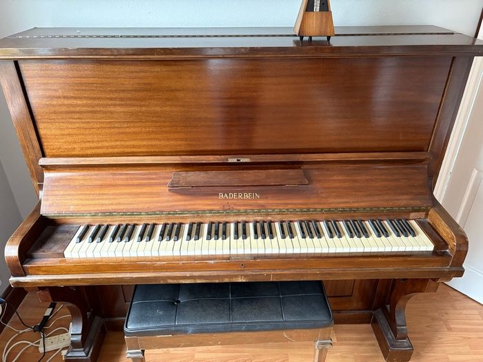 Standing Piano