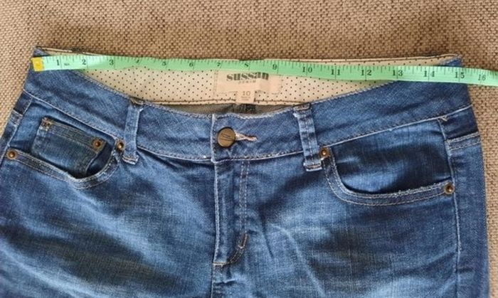 Sussan denim cotton jeans 30 inch waist and 30 inch leg in very good condition see last two photos for exact measurements FREE STANDARD POSTAGE INCLUDED
