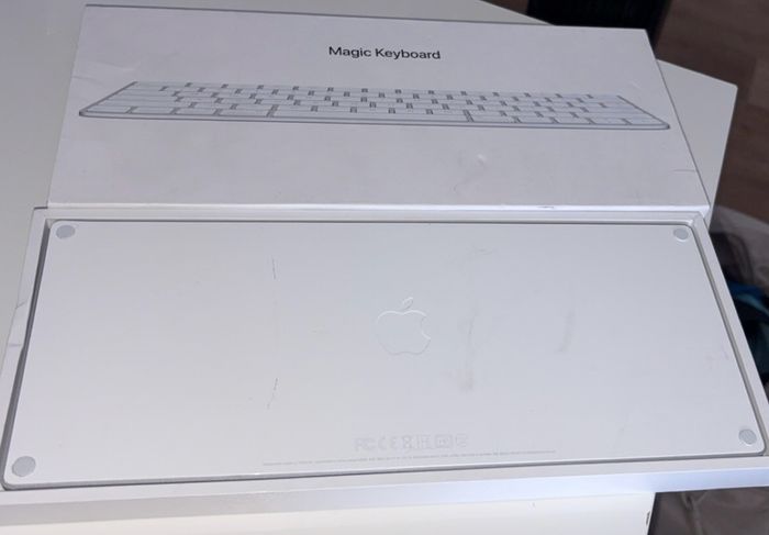 Apple wireless keyboard