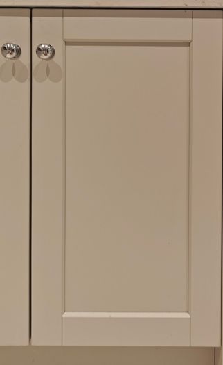 Gallagher Shaker Kitchen & Quartz-Effect Worktops