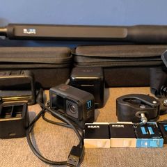 GoPro 8 Black & GoPro 11 Black in good condition + accessories