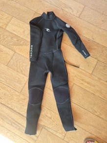 Immaculate Ripcurl Junior Wetsuit 10 yrs