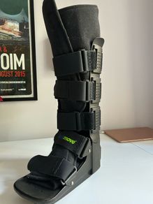 Boot (walking/ protection -)