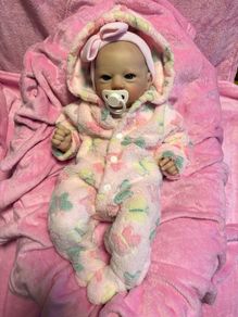 REBORNS BY LAURA.  Introducing Baby Stacey.  3 1/2 lbs in weight Reborn Doll.  Welcome to View