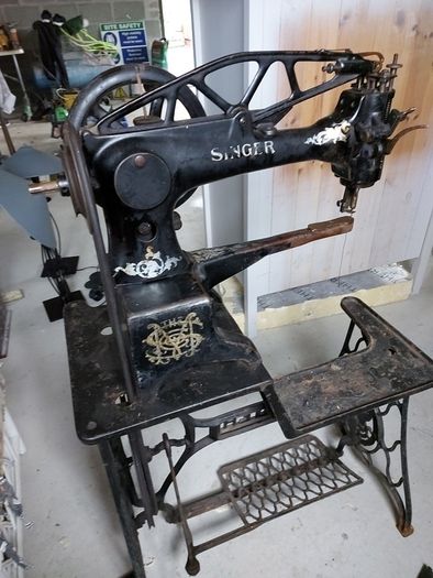 sewing machine
