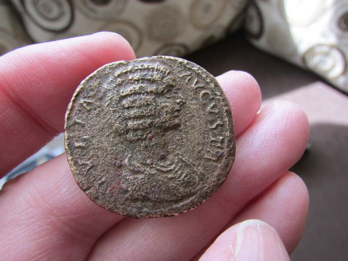Emperess Julia Domna Sestertius Coin.Wife of Emperor Septimius Severus.