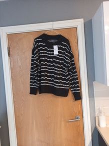Primark  Jumper.  S.M -12-14.   B.N.W.T