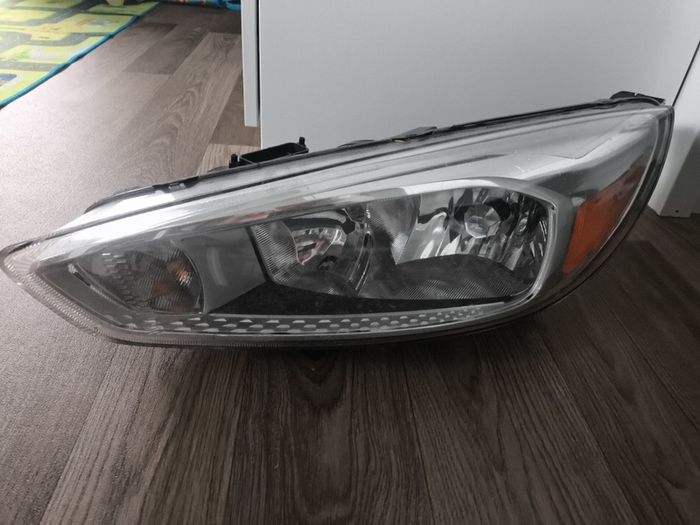 Headlights Ford Focus 3