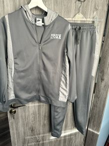 Nike Tracksuit - Boys XL