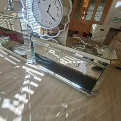 Mirrored livingroom furniture