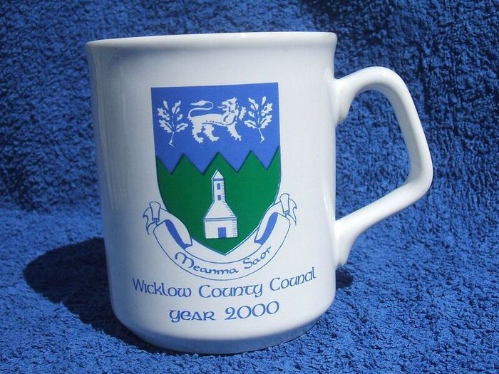 WICKLOW COUNTY COUNCIL YEAR 2000 (municipal coat-of-arms) - a sacrce commemorative mug issued for the 2000 Millennium