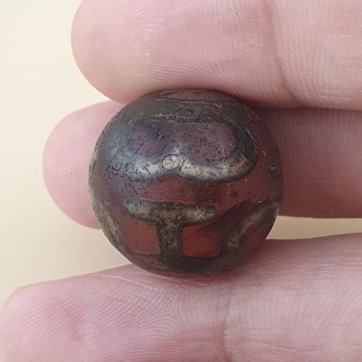 Vintage Carnelian Agate Treasure Vase Pattern Bead Amulet