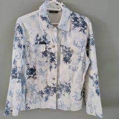Denim floral design jacket UK size 14 in good condition see last three photos for exact measurements FREE STANDARD POSTAGE INCLUDED