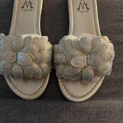 Ladies Shoes size 4