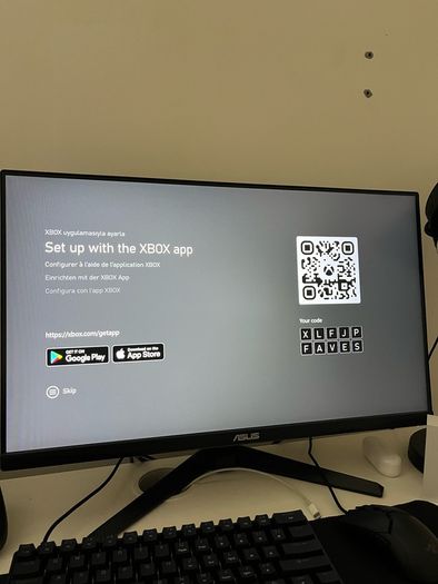Xbox Series X + 2TB Hard Drive + Accessories