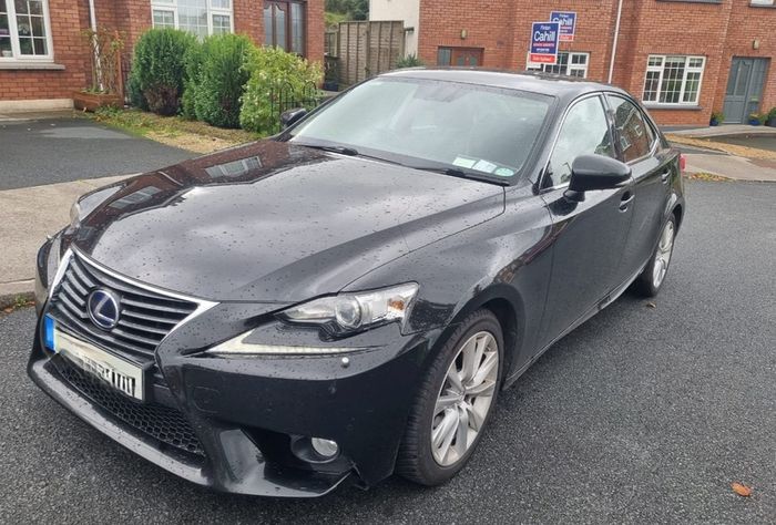 Roof bars kit for Lexus IS300H