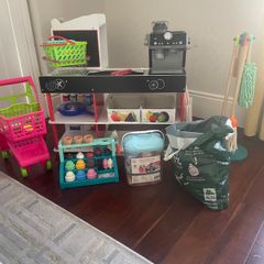 Toy shop and kitchen set with accessories