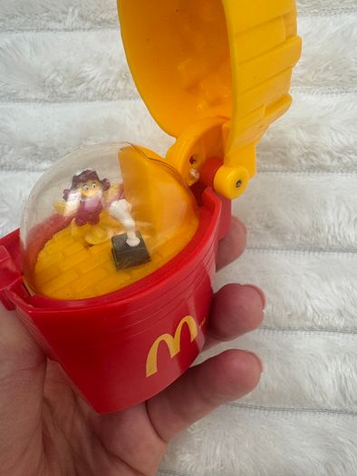 1996 McDonalds Flip Top Food Spinners Fries/ Chips Box Happy Meal Used Please see pictures