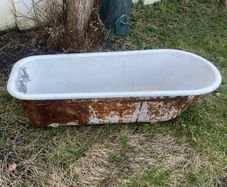 Cast iron bath