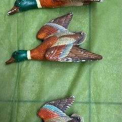 Vintage MCM set of 3 Mallards Flying Ducks