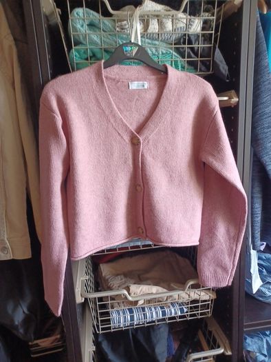 pink cropped cardigan