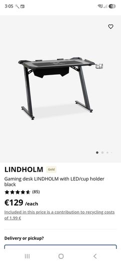 Gaming desk
