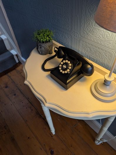 Wild & Wolf 302 Desk Phone (Vintage Style Landline)