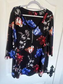 ladies top size 22/24