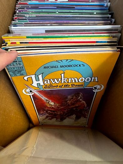DC, Marvel Long Comic Box w 290 comics for Sale