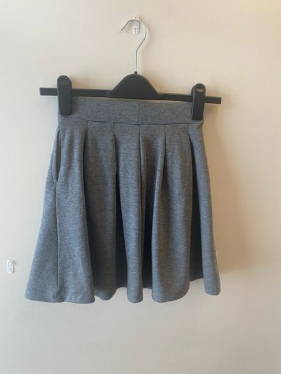 Lily & Dan grey skirt (new) age 9-10