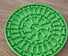 Round Silicone Pet Lick Mat . Green (15cm)
