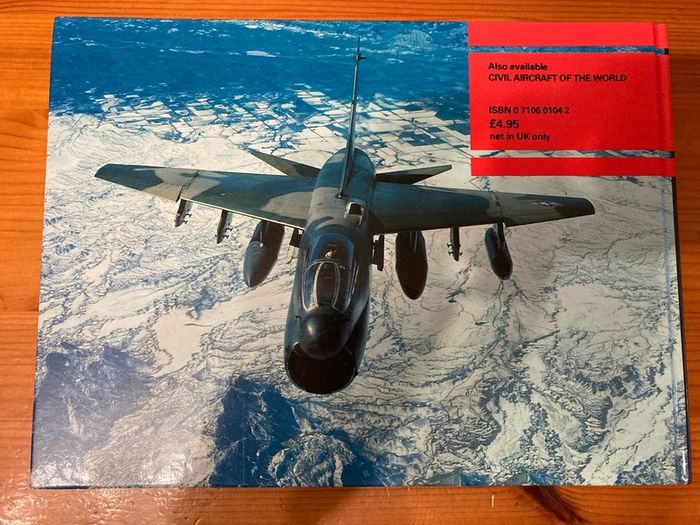 Military book:'Military Aircraft Of The World'