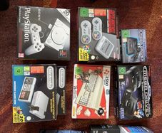 Retro Videogames & Consoles (Wii, XBOX, PS, Minis)