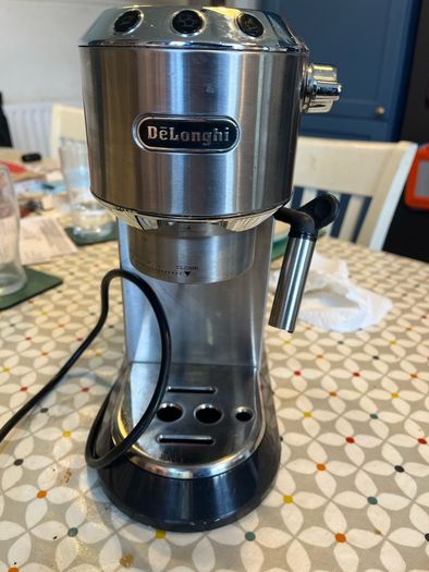 DeLonghi Dedica EC680M Espresso Machine faulty/spares or repairs