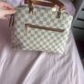 cream Louis Vuitton handbag Image 2