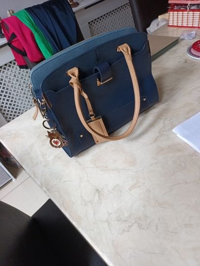 Manatary Large  Navy Handbag.   New - No Tag.