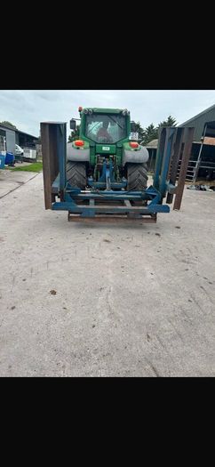 Land leveller