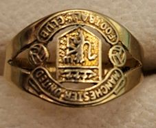 9 ct yellow gold gent's rings