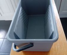 8 litre paint bucket