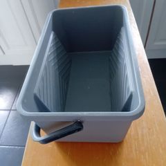 8 litre paint bucket
