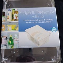 Brand New Stackable Fridge & Freezer Bin - Lid & Bin - Size - 17.2cm x 22.3cm x 10cm - RRP - 10.99